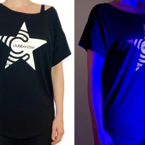 STAR black scoop neck tee